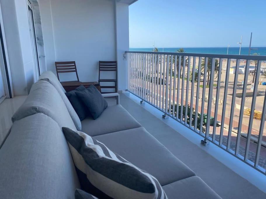 Apartamento 1ª Linea De Playa - Con Piscina Y Parking Playa de Gandia Zewnętrze zdjęcie
