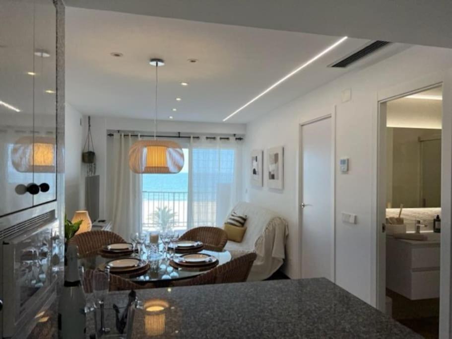 Apartamento 1ª Linea De Playa - Con Piscina Y Parking Playa de Gandia Zewnętrze zdjęcie