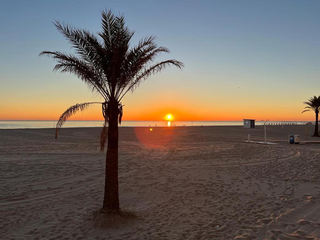 Apartamento 1ª Linea De Playa - Con Piscina Y Parking Playa de Gandia Zewnętrze zdjęcie